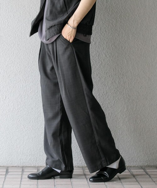 SENSE OF PLACE by URBAN RESEARCH(センスオブプレイスバイアーバンリサーチ)の「『イージーケア/セットアップ対応』リネンライクタックワイドパンツ(その他パンツ・メンズ・CHARCOAL/GREIGE/NAVY・S/M/L)」の16枚目の写真
