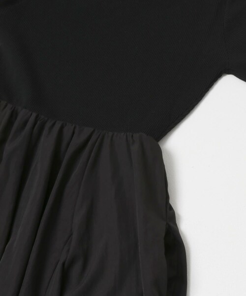 URBAN RESEARCH ROSSO（アーバンリサーチロッソ）の「『一部WEB限定カラー』ニットドッキングワンピース（ワンピース・レディース・OFF×OFF/BLK×BLK/BE×BLK・Free）」の22枚目の写真