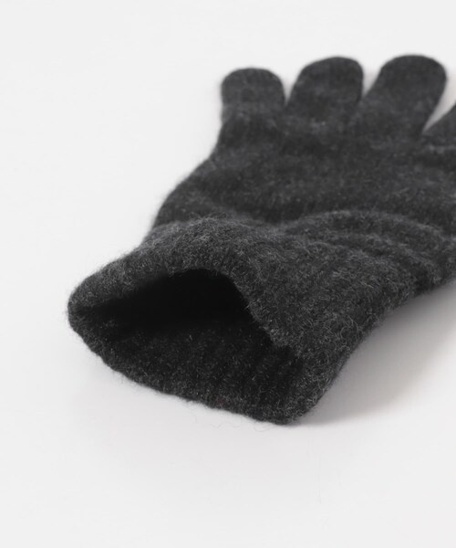 かぐれ(カグレ)の「WILLIAM BRUNTON 2 Ply Ladies Gloves(ベルト・レディース・CHARCOAL/LIGHT GREY/RED・Free)」の6枚目の写真