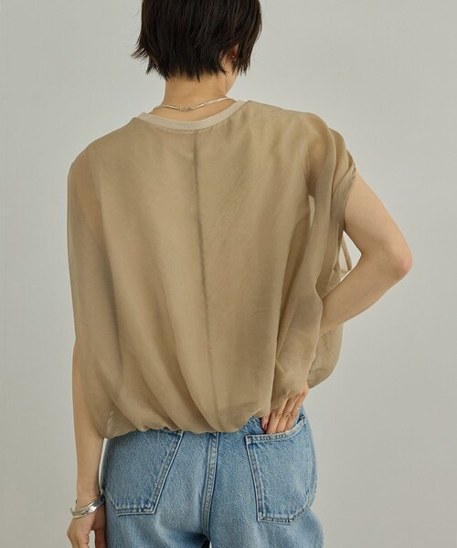 ADAM ET ROPE'(アダムエロペ)の「【WEB限定】シアーオーガンジーバルーンプルオーバー(その他トップス・レディース・ライトグレー/ベージュ系・F)」の17枚目の写真