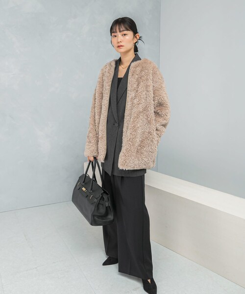 URBAN RESEARCH ROSSO（アーバンリサーチロッソ）の「『WEB/一部店舗限定』ノーカラーファーボアZIPブルゾン（ノーカラージャケット・レディース・BROWN/GREIGE・FREE）」の22枚目の写真