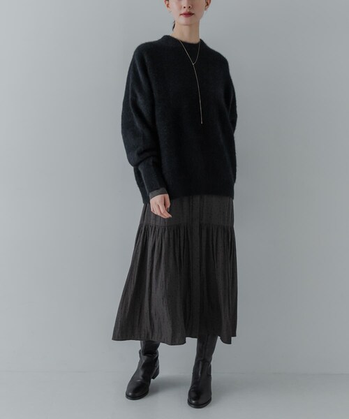 URBAN RESEARCH（アーバンリサーチ）の「ギャザーティアードワンピース（ワンピース・レディース・BLACK/CHARCOAL・Free）」の21枚目の写真