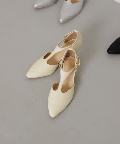 SENSE OF PLACE by URBAN RESEARCH(センスオブプレイスバイアーバンリサーチ)の「Tストラップパンプス(パンプス・レディース・BLACK/IVORY/SILVER・S/M/L)」の8枚目の写真