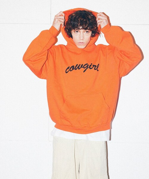 bonjour records(ボンジュールレコーズ)の「cowgirl/カウガール Script Hoodie(パーカー・レディース・オレンジ・L/M/XL)」の8枚目の写真