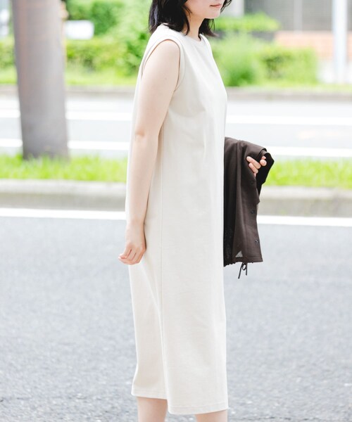 EKAL（エカル）の「『吸水速乾/UVカット』DRY OUT SLEEVLESS ONE-PIECE（ワンピース・レディース・ネイビー/アイボリー/サルチャ/チャコール・FREE）」の6枚目の写真