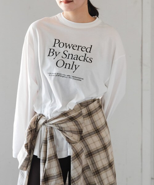URBAN RESEARCH DOORS(アーバンリサーチドアーズ)の「FORK&SPOON オーバーサイズロゴロングスリーブTシャツ(Tシャツ/カットソー・レディース・OFF/BLACK・1)」の4枚目の写真