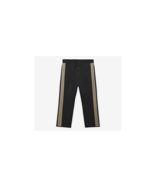 adidas（アディダス）の「Fear of God Athletics リラックス
