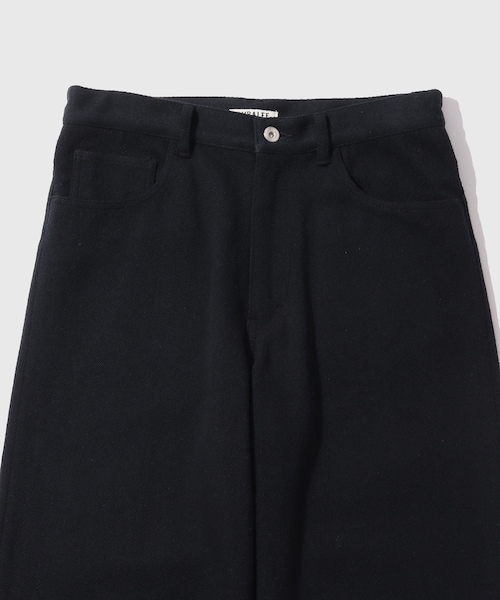 ADAM ET ROPE'（アダムエロペ）の「【AURALEE/オーラリー】SILK NEP DENIM 5P WIDE PANTS（その他パンツ・メンズ・ブラック/キナリ・3/4/5）」の8枚目の写真