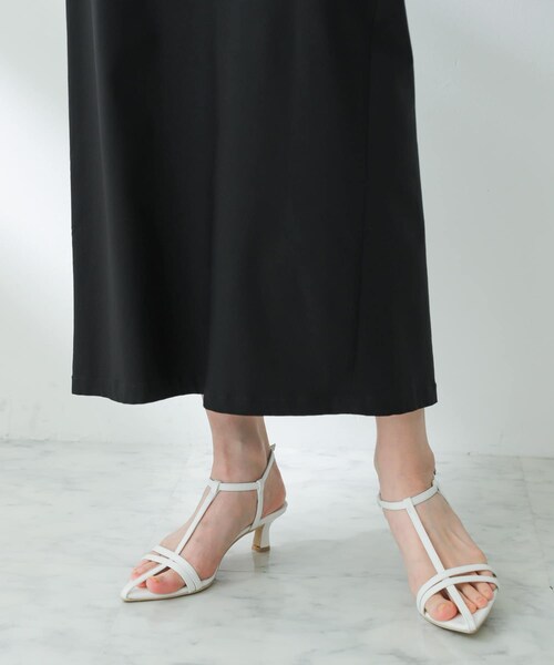 SENSE OF PLACE by URBAN RESEARCH(センスオブプレイスバイアーバンリサーチ)の「ポインテッドナローストラップサンダル(サンダル・レディース・BLACK/WHITE/SILVER・S/M/L)」の6枚目の写真