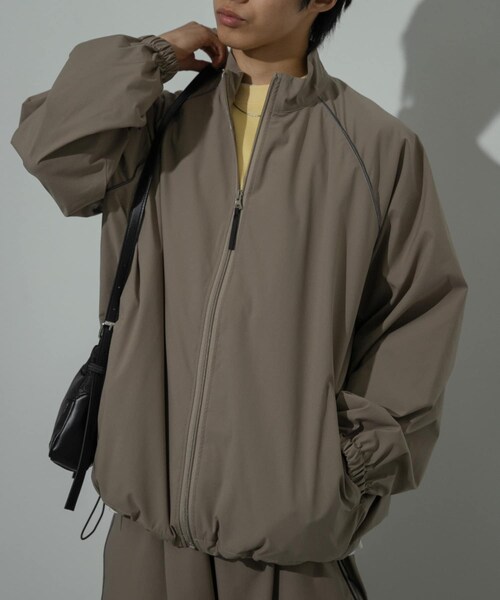 SENSE OF PLACE by URBAN RESEARCH（センスオブプレイスバイアーバンリサーチ）の「『セットアップ対応』パイピングスタンドブルゾン（ブルゾン・メンズ・BURGUNDY/BLACK/BEIGE・M/L）」の17枚目の写真