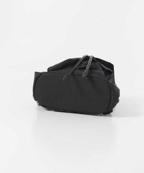 SENSE OF PLACE by URBAN RESEARCH（センスオブプレイスバイアーバンリサーチ）の「撥水マルチポケットナイロンリュック（バックパック/リュック・レディース・BLACK/BEIGE・One）」の3枚目の写真