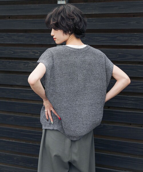URBAN RESEARCH DOORS（アーバンリサーチドアーズ）の「『UR TECH』Aircare2WAYニットベスト（ベスト・レディース・MIXGRAY/BROWN/BLUE・Free）」の9枚目の写真