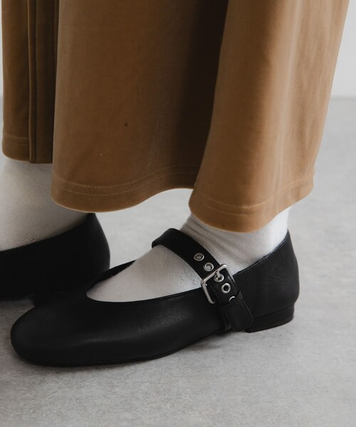 URBAN RESEARCH（アーバンリサーチ）の「レザーバレエシューズ（バレエシューズ・レディース・BLACK・23.5/24/24.5/25）」の4枚目の写真