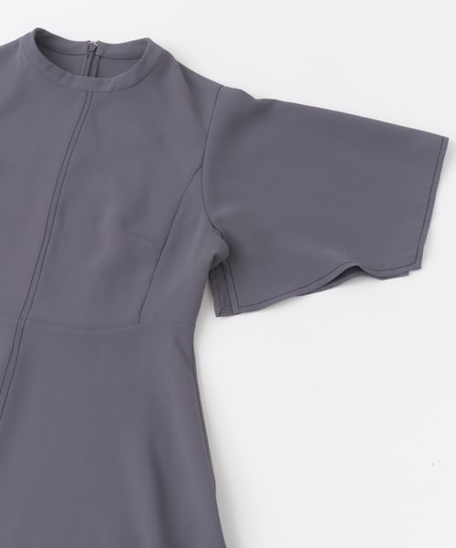 URBAN RESEARCH ROSSO（アーバンリサーチロッソ）の「フレアスリーブステッチデザインワンピース（ワンピース・レディース・B.GRAY/MOCHA/NAVY・FREE）」の13枚目の写真