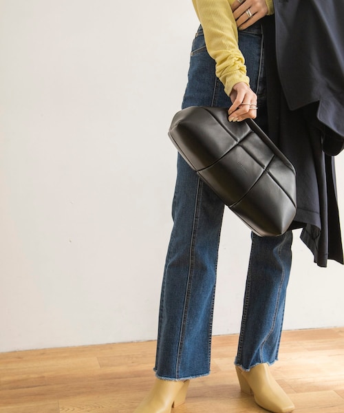 URBAN RESEARCH（アーバンリサーチ）の「ADD CULUMN　PUFF CLUCTH（クラッチバッグ・レディース・BLUE/BLACK・FREE）」の5枚目の写真