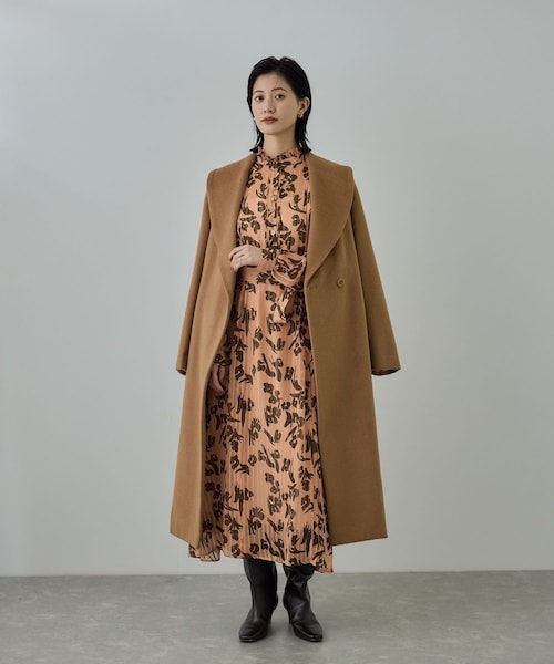 ROPE'（ロペ）の「フラワープリントタックワンピース/イージーケア（ワンピース・レディース・ダークブラウン系/オレンジ系・F）」の17枚目の写真