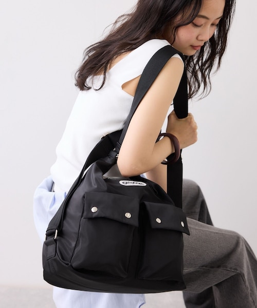 VIS(ビス)の「WEB限定追加【OUTDOOR PRODUCTS】VIS別注 ダブルポケット ショルダーバッグ / マルチWAY(ショルダーバッグ・レディース・ブラック/ベージュ・F)」の10枚目の写真