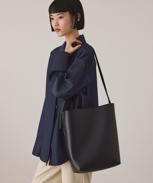 ADAM ET ROPE'(アダムエロペ)の「ワンハンドルバッグ(ショルダーバッグ・レディース・ブラック/ベージュ系・F)」の13枚目の写真