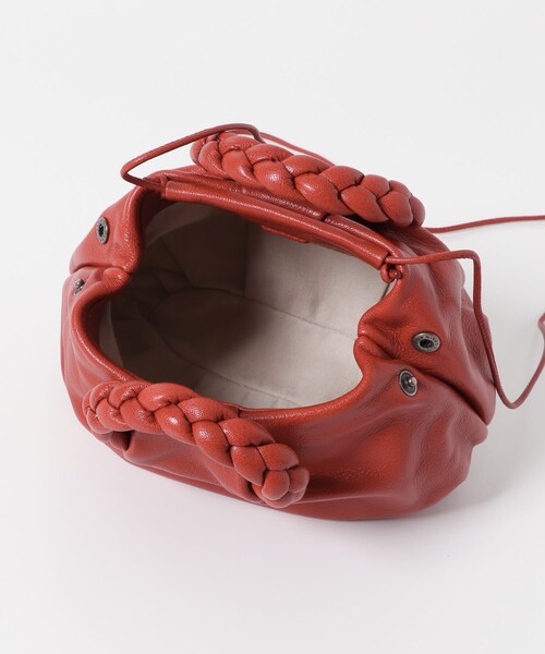 URBAN RESEARCH ROSSO（アーバンリサーチロッソ）の「HEREU　Bombon Supple Shiny（ショルダーバッグ・レディース・Chili Red・one）」の8枚目の写真