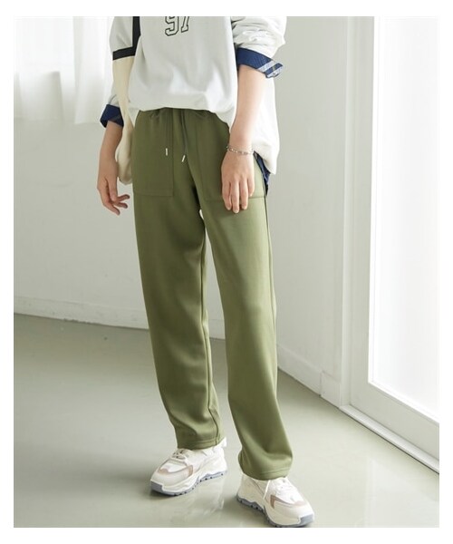 nissen（ニッセン）の「大きいサイズ【贅沢質感】ダンボールスウェットストレートパンツ（ゆったりヒップ）（スウェットパンツ・レディース・カーキ/黒/ネイビー/ベージュ・L/LL/3L/4L/5L/6L/8L/10L）」の22枚目の写真