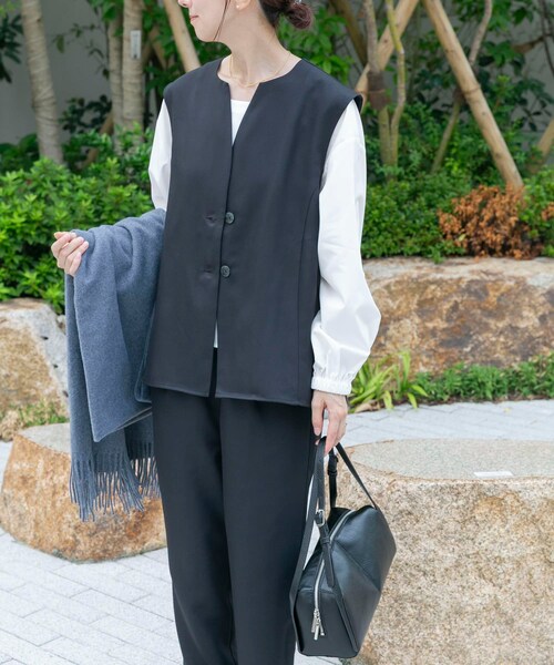 ITEMS URBANRESEARCH（アイテムズ アーバンリサーチ）の「『イージーケア』フレアトップス×パンツセット（セットアップ・レディース・BLK/L.BEG・FREE）」の4枚目の写真