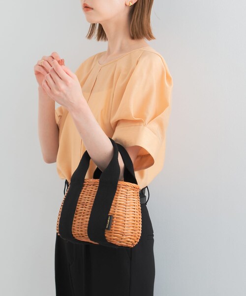 URBAN RESEARCH ROSSO（アーバンリサーチロッソ）の「VIOLAd’ORO　ラタンバスケット型2WAYトート（ハンドバッグ・レディース・CAMELBLK・-）」の3枚目の写真