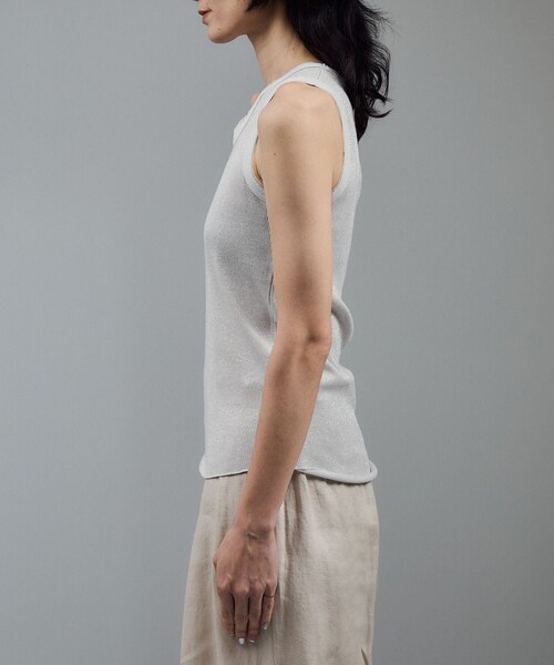 ADAM ET ROPE'（アダムエロペ）の「【WEB限定】ラメリブタンク（タンクトップ・レディース・ブラック/グレー/オフホワイト・F）」の19枚目の写真
