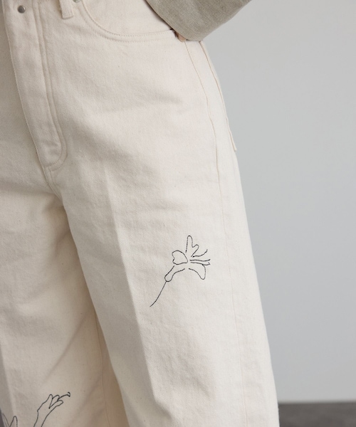 ADAM ET ROPE'（アダムエロペ）の「【J'aDoRe・一部店舗限定】【TANAKA（タナカ）】THE JEAN TROUSERS（デニムパンツ・レディース・ホワイト系・25/26/27/28）」の17枚目の写真