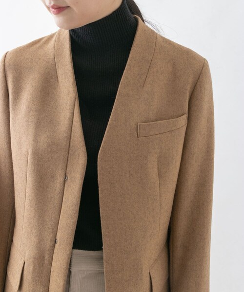 URBAN RESEARCH（アーバンリサーチ）の「WORK NOT WORK　メランジウールHANカラージャケット（ノーカラージャケット・レディース・COYOTE/CHARCOAL・1/2）」の14枚目の写真