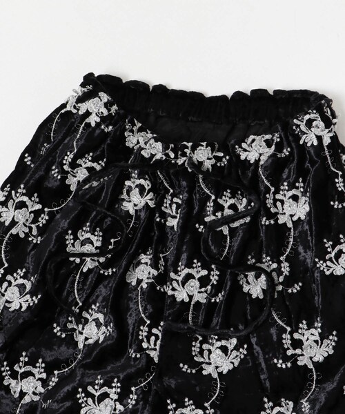 URBAN RESEARCH(アーバンリサーチ)の「crinkle crinkle crinkle velvet embroidery pants(その他パンツ・レディース・SILVERLAME/BLACKLAME・FREE)」の16枚目の写真