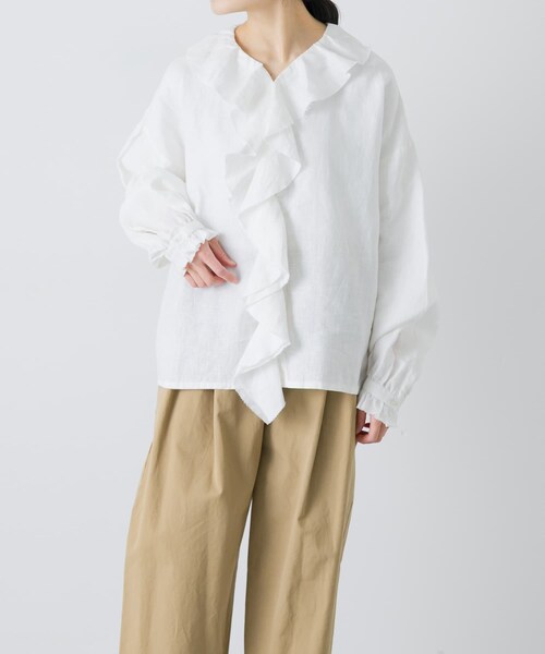 かぐれ(カグレ)の「リネンフリルカラーシャツ(シャツ/ブラウス・レディース・OFF/LIGHT GRAY/BLACK・Free)」の16枚目の写真