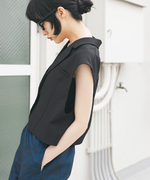 KBF（ケイビーエフ）の「ルーズテーラードベスト（テーラードジャケット・レディース・SAND/BLACK・one）」の6枚目の写真
