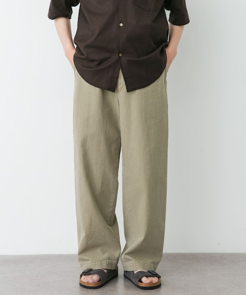 URBAN RESEARCH DOORS(アーバンリサーチドアーズ)の「marka U.S. ARMY CHINO TROUSERS(チノパンツ・メンズ・BEIGE/CHARCOAL・1/2)」の2枚目の写真