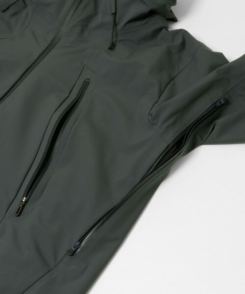 URBAN RESEARCH(アーバンリサーチ)の「『別注』Descente×URBAN RESEARCH CREAS(マウンテンパーカー・メンズ・CHARCOAL・M/L/O/XO)」の5枚目の写真