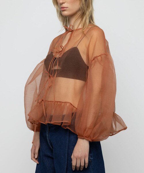 URBAN RESEARCH(アーバンリサーチ)の「ESTHE VOLUME ORGANZA BOW TOP(シャツ/ブラウス・レディース・CORK・XS)」の4枚目の写真