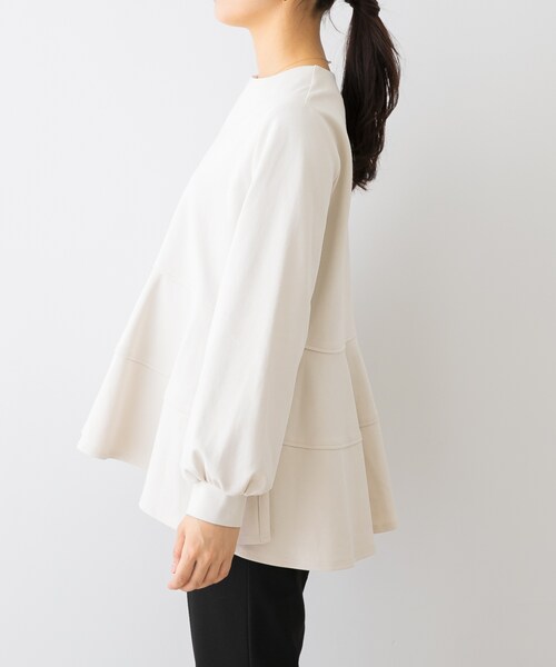 URBAN RESEARCH ROSSO（アーバンリサーチロッソ）の「F by ROSSO　ペプラムカットプルオーバー（Tシャツ/カットソー・レディース・ECRU/BLACK・FREE）」の12枚目の写真