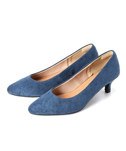 nissen（ニッセン）の「【ゆったり幅広】ポインテッドトゥミドルヒールパンプス（低反発中敷）（ワイズ４Ｅ）（パンプス・メンズ・黒(スムース)/キャメル(スムース)/アイボリー(スムース)/黒(スエード調)/グレー(スエード調)/アンティークシルバー/黒(エナメル調)/ピンクベージュ(エナメル調)/モカベージュ(スエード調)/ダスティーネイビー(スエード調)/グレージュ(スエード調)/ブルーグリーン(スエード調)/ダークブラウン(スエード調)/チェック柄/ブラウン(クロコ)/オーク(スムース)/ベージュ(クロコ)/ミント(スエード調)/ピンクベージュ(刺しゅう)/キャメル(メッシュ型押し)/ブラックチェック/オレンジブラウン(スエード調)/パイソン柄/アプリコット(スエード調)/ホワイト(型押し)/ブルーパープル(スエード調)/オレンジキャメル(メッシュ型押し)/ブロンズ・23.0cm/4E/23.5cm/4E/24.0cm/4E/24.5cm/4E/25.0cm/4E/25.5cm/4E/26.0cm/4E/26.5cm/4E/27.0cm/4E）」の21枚目の写真