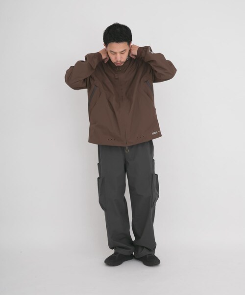 EKAL（エカル）の「CMF OUTDOOR GARMENT　DRIZZLER JK COEXIST BRIGHT（ブルゾン・メンズ・BLACK/D.BROWN・M/L）」の12枚目の写真