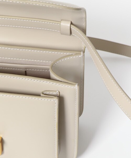 URBAN RESEARCH ROSSO（アーバンリサーチロッソ）の「LUMEN　CLEF BAG（ショルダーバッグ・レディース・cremabeige/softblack・FREE）」の17枚目の写真