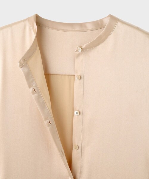 ROPE'(ロペ)の「GWIL SILK SATIN ONE PIECE|シルクサテンストレッチワンピース(シャツワンピース・レディース・ホワイト/ベージュ・F)」の22枚目の写真