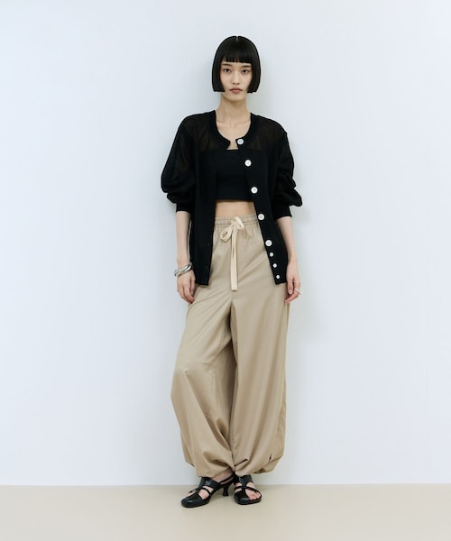 ADAM ET ROPE'（アダムエロペ）の「【WEB限定】サイドスリットパンツ（その他パンツ・レディース・ブラック/ベージュ系・34/36/38）」の8枚目の写真