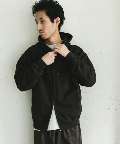 URBAN RESEARCH DOORS(アーバンリサーチドアーズ)の「『UR TECH』ピグメントダイ裏起毛ZIPパーカー(パーカー・メンズ・GRAY/BLACK・M/L)」の9枚目の写真