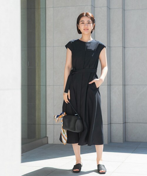 URBAN RESEARCH ROSSO（アーバンリサーチロッソ）の「『UR TECH DRYLUXE』ポケットデザインワンピース（ワンピース・レディース・MOCHA/NAVY/YELLOW・Free）」の13枚目の写真