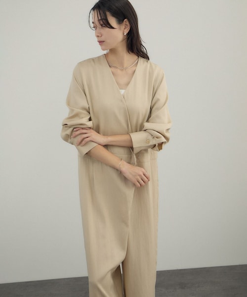 ADAM ET ROPE'（アダムエロペ）の「フロントクロスオールインワン（サロペット/オーバーオール・レディース・ブラック/ベージュ・F）」の12枚目の写真