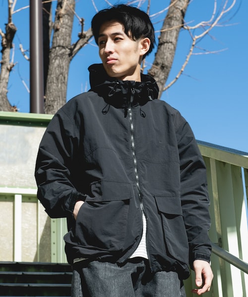 URBAN RESEARCH DOORS(アーバンリサーチドアーズ)の「『別注』Snow Peak Apparel×DOORS NYLON WASHER PARKA(マウンテンパーカー・メンズ・GREIGE/CHARCOAL/BLACK・M/L/XL)」の17枚目の写真
