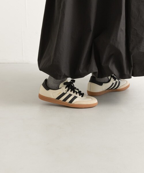 URBAN RESEARCH DOORS（アーバンリサーチドアーズ）の「adidas　SAMBA OG W（スニーカー・レディース・クリーム・23.5/24/24.5）」の6枚目の写真