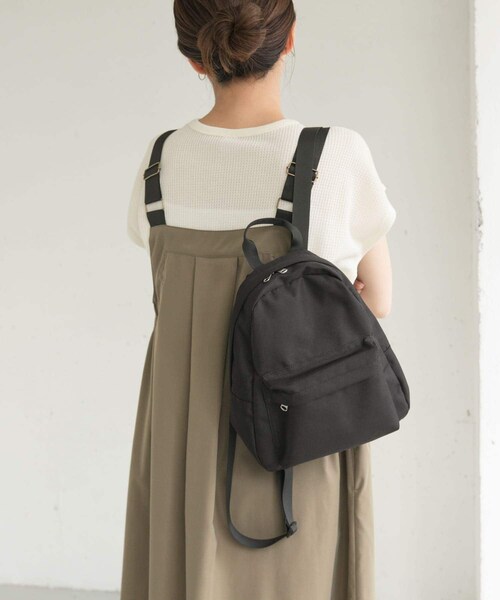 URBAN RESEARCH DOORS（アーバンリサーチドアーズ）の「撥水ミニリュック（バックパック/リュック・レディース・KHAKI/BLACK・one）」の5枚目の写真