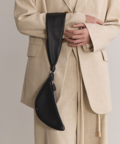 ADAM ET ROPE'(アダムエロペ)の「【PFT】Tori Clutch Bag(クラッチバッグ・レディース・ブラック/ベージュ・F)」の11枚目の写真