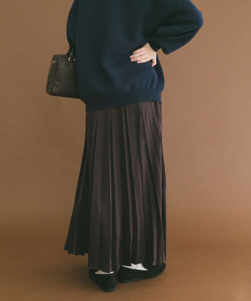 ITEMS URBANRESEARCH（アイテムズ アーバンリサーチ）の「サテンプリーツスカート（スカート・レディース・CHA/BRN/P.BEG・FREE）」の6枚目の写真