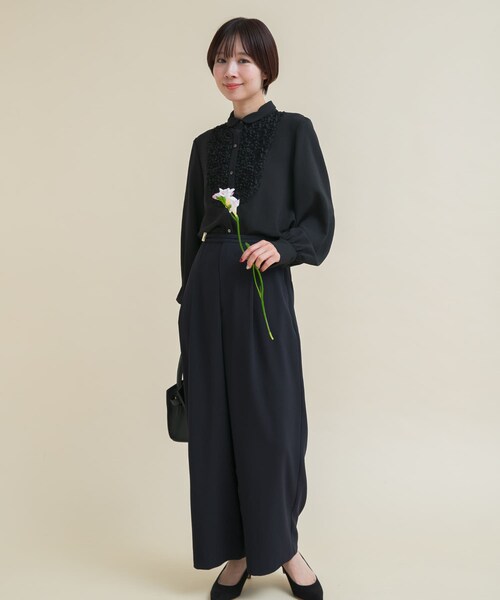 URBAN RESEARCH ROSSO（アーバンリサーチロッソ）の「『WEB/一部店舗限定』フロントレース切替ブラウス（シャツ/ブラウス・レディース・OFF/BLACK・Free）」の14枚目の写真